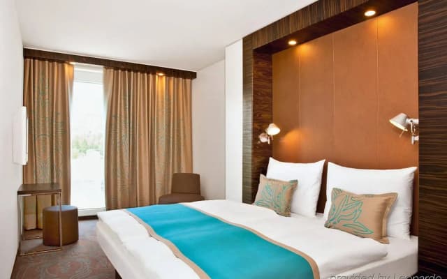 Motel One Berlin-Hackescher Markt - photo 4