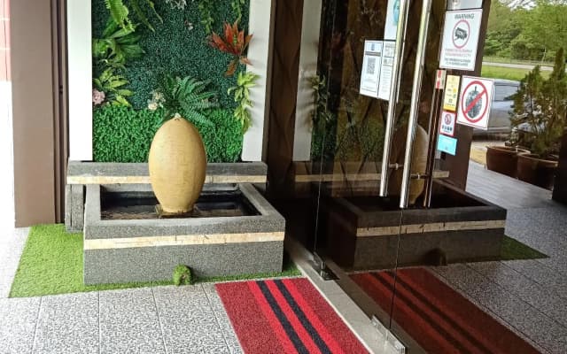 M Global Hotel - photo 2