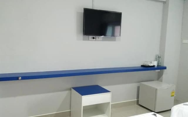 In Trust Apartel - photo 5