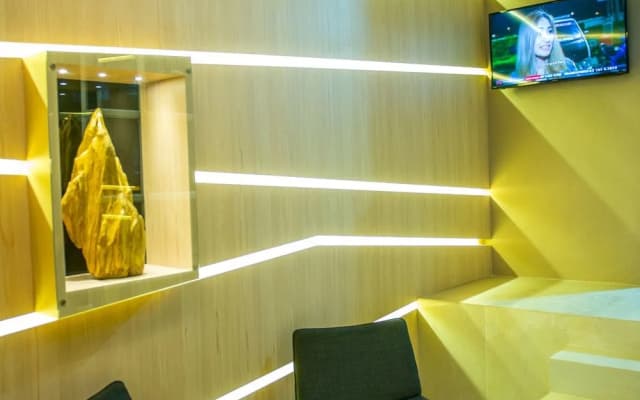 Pari Inn - photo 2