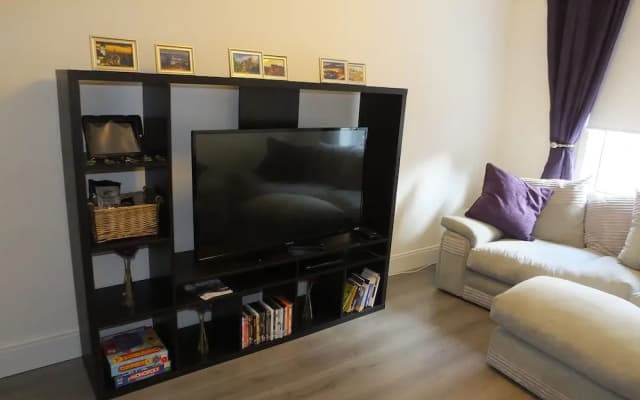 Lochrin Apartments - photo 4