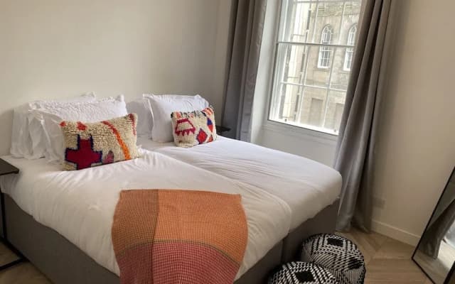 Leith Street Suite - photo 2