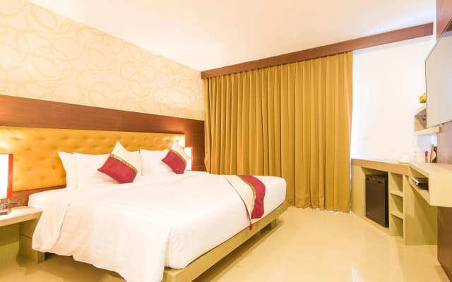 Hemingways Silk Hotel - photo 3