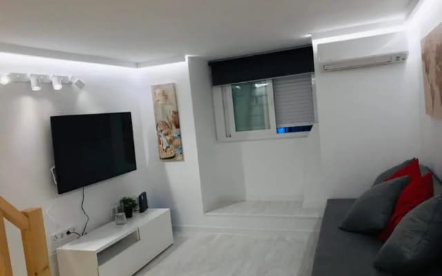 Cozy Apartment Malasaña FREE Parking - photo 3