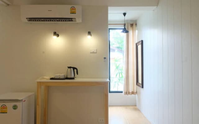 Plern Room And Backyard - photo 4