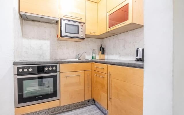 Cosy 1BR - Perfect for Long Stays - photo 3
