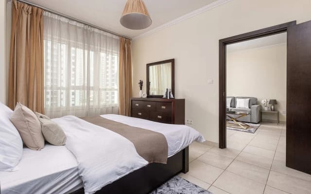 Premium stay at Marina Quay West - photo 4
