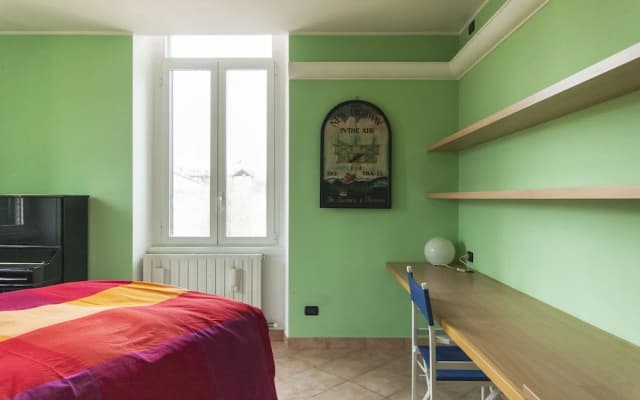 Typical Apartment on River Naviglio / Darsena - photo 4