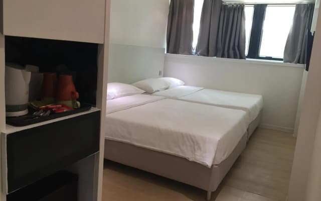 Homy Hotel Central - photo 4