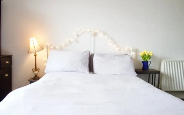 1 Bedroom Flat In Central Edinburgh - photo 3