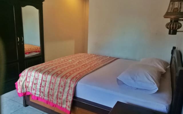 Taman Mekar Beach Inn - photo 3