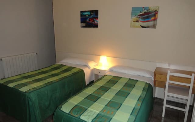 Hostal Alistana - photo 2