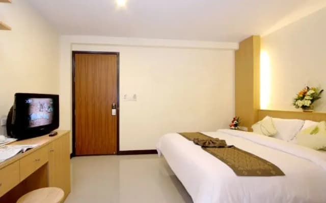 Patong Bay House - photo 2