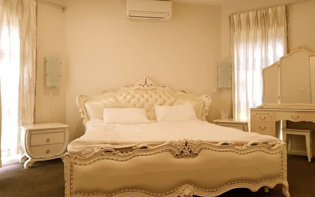Signature Townhouse In Doncaster - photo 2