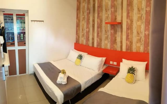 Teruntum 96 Guest House - photo 2