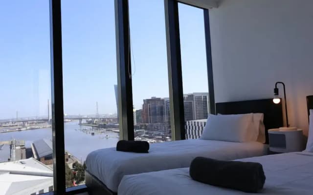 ReadySet Apartments at Stadium - photo 2