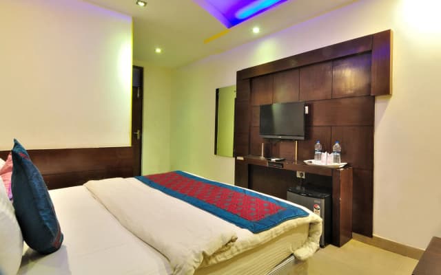 Check In Room Main Bazar - photo 2