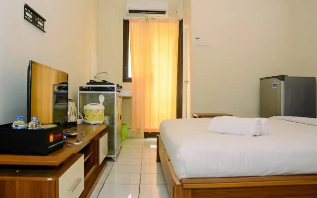 Compact Studio Room Kebagusan City Apartment - photo 4