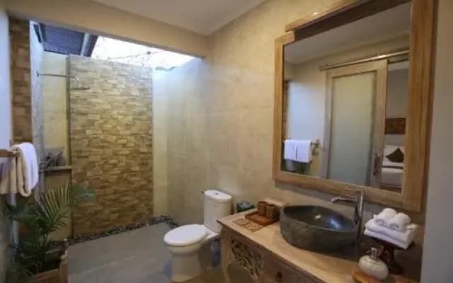 Uma Loka Villa - photo 3
