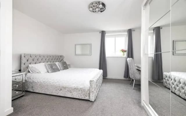 Elegant Flat with Balcony - photo 5
