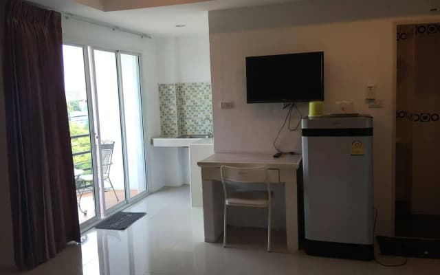 Lighthouse Residence - photo 2