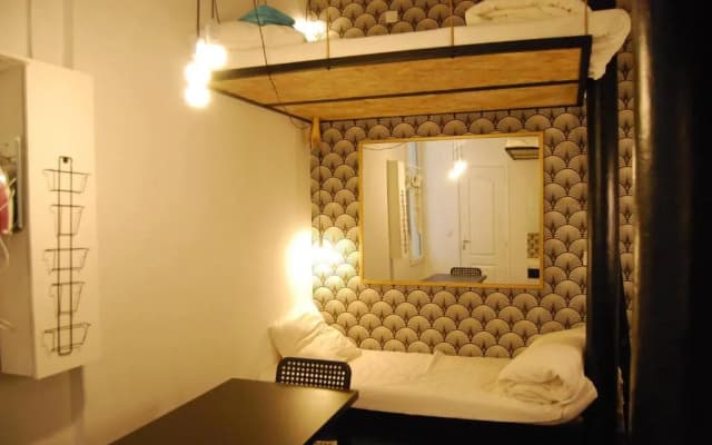 Nice 20m² district of BATIGNOLLES - photo 2
