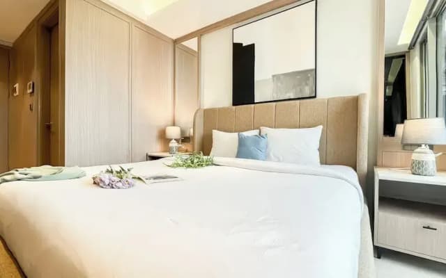 Modern Minimalist Studio Room At Gold Coast Apartment - photo 5
