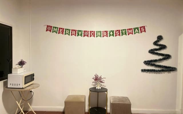 airport house - photo 5