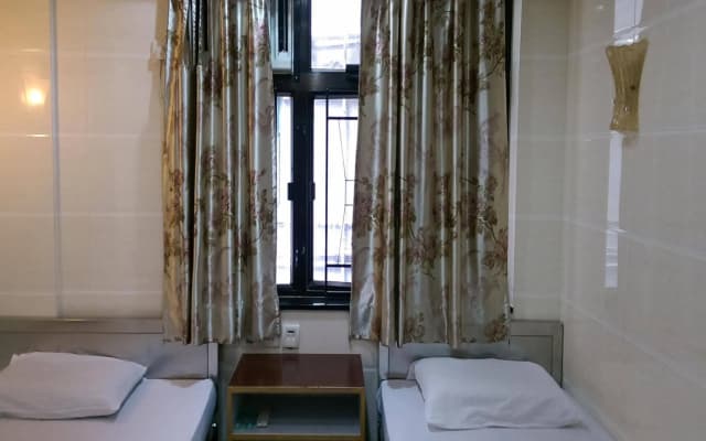 Hong Kong New York Guest House (TST Metro H Exit) - photo 2