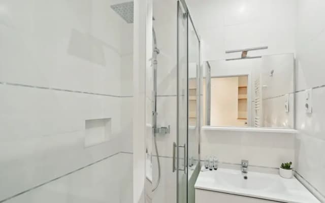 Lavie Maison House in the Marais Family - photo 5