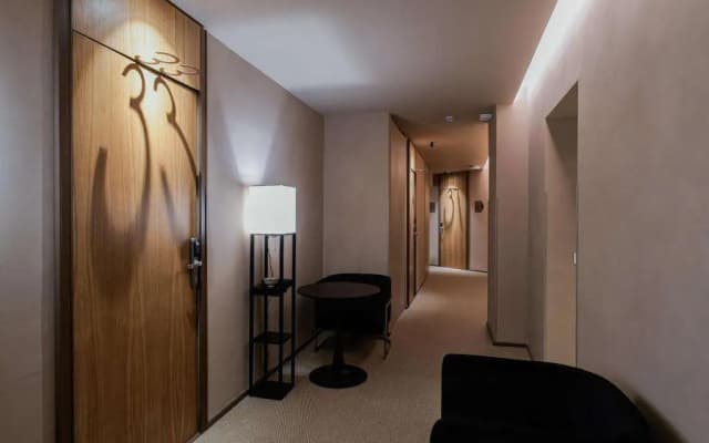 163 Boutique Hotel - photo 2