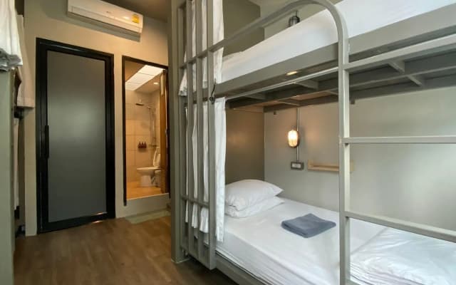 Monomer Hostel Bangkok - photo 2