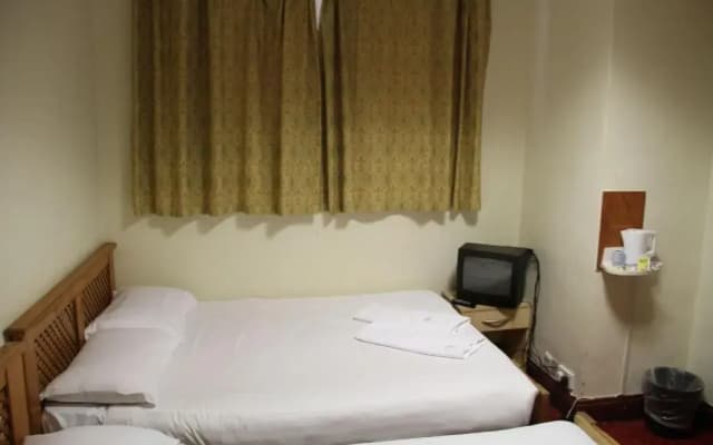 Olympia Hotel - photo 3
