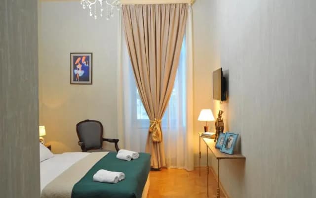 Brickwall Tbilisi Hotel - photo 4