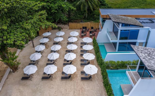 The Beachfront Hotel Phuket - photo 3