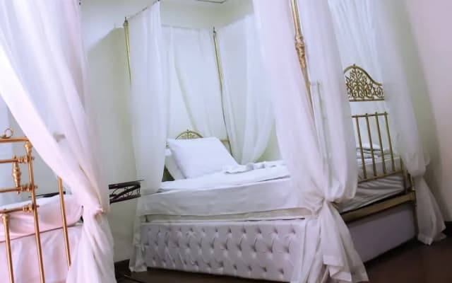 Kings Palace - Hostel - photo 2