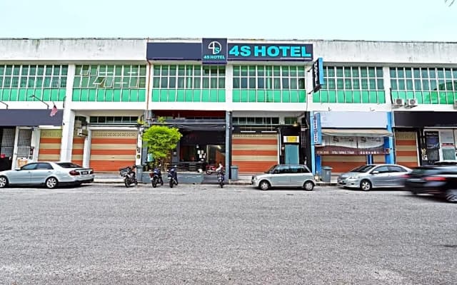 4S Hotel - photo 4