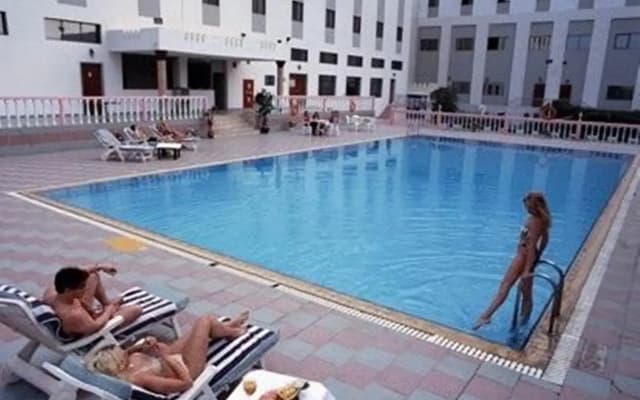 Al Madinah Holiday Hotel - photo 4