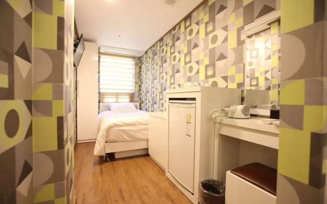 Myeongdong MOM House - photo 3