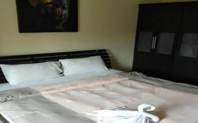 Ferb Guest House - photo 2