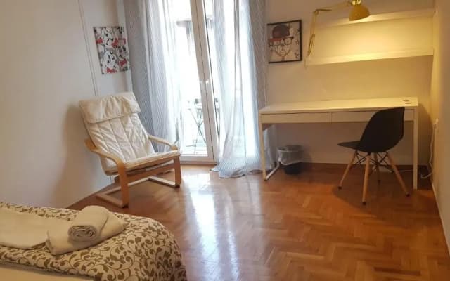 Petrol Apartment- Athens Center, 4 BD, 1 BATH - photo 2