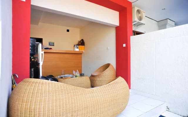 Airy Seminyak Kerobokan Merta Agung Gang Boom Baba 5B Bali - photo 3