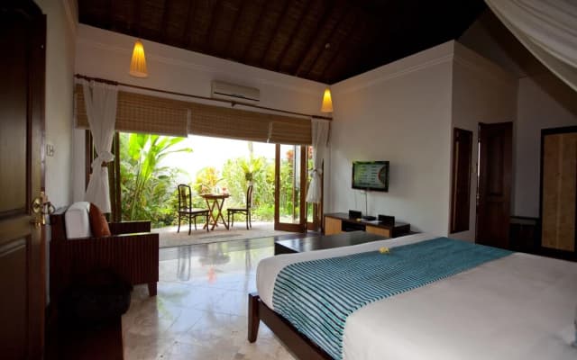 The Junno Villa - photo 3