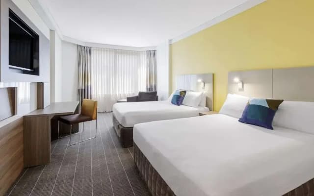 Carlton Crest Hotel Sydney - photo 4
