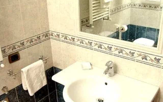 Crosti Apartments - photo 3