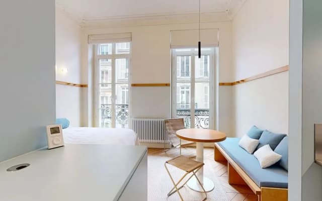 Joivy Delightful 1bed Studio w/ Shared Co-working - photo 3