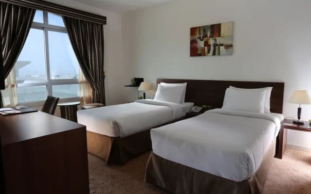 Land Mark Suites Hotel - photo 3