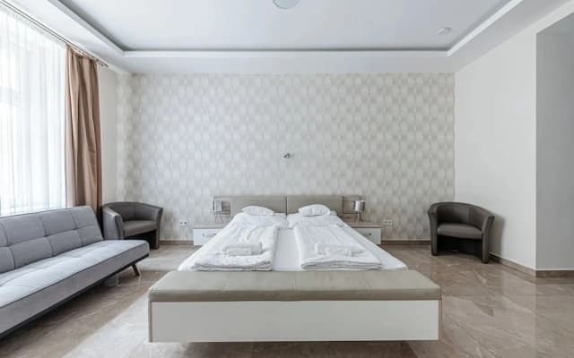 Marble Royal Suite&Studio - photo 4