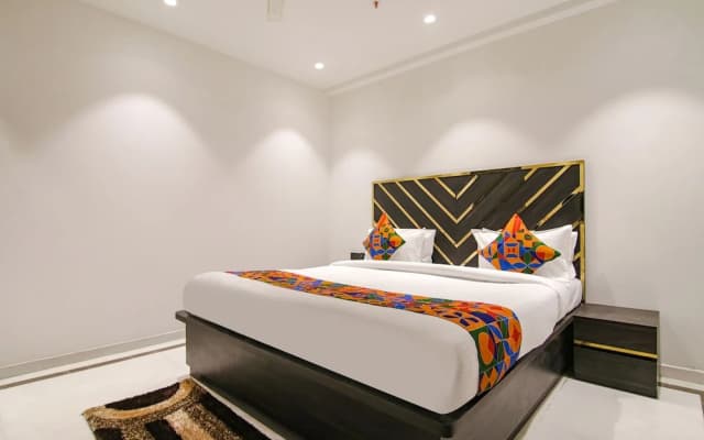 FabHotel Sky Suites Karkardooma - photo 3