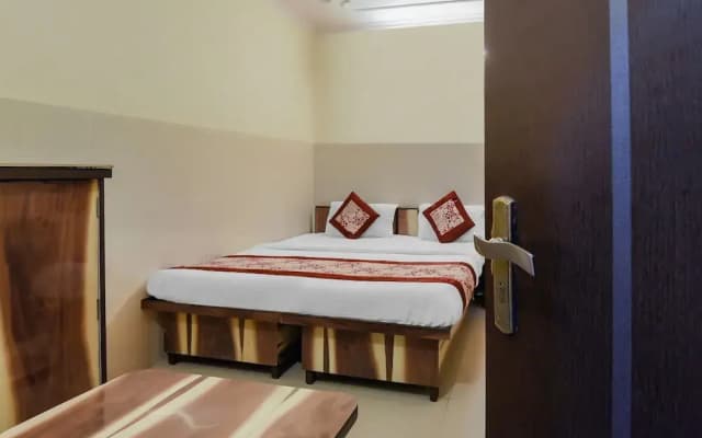 OYO 22322 Hotel Discovery Inn - photo 4